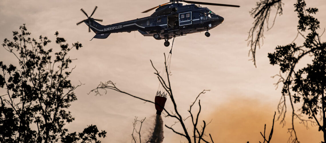 Waldbrand Oranienbaum Hubschrauber Bundespolizei